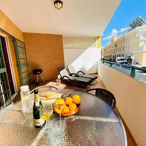 https://precioso-apartamento-con-parking-en-la-playa-de-burriana.1costadelsol.com